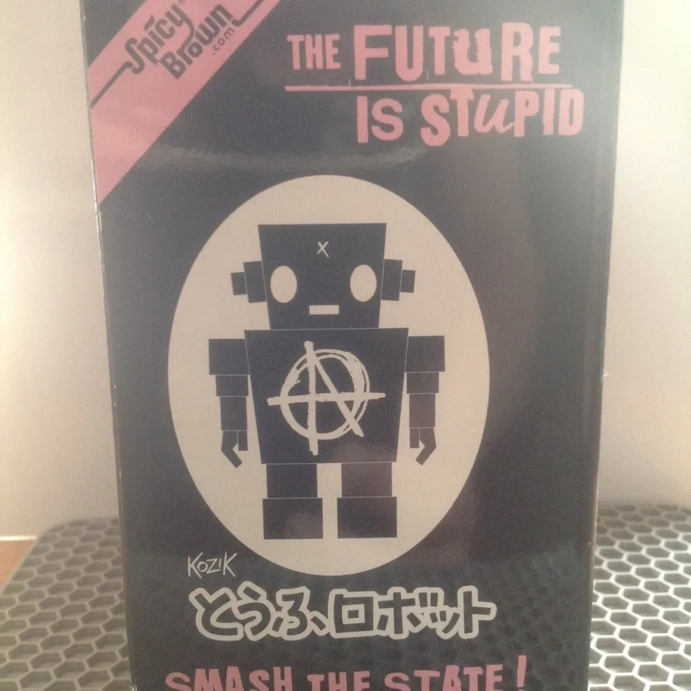 Kid Robot ( Tofu Robot ) By: Kozik - Picture 6 of 13